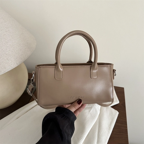Bolso de Hombro de Cuero PU de Color Sólido para Mujer Letras Grabadas Bolso de Axila Casual Coreano Bolso Cuadrado