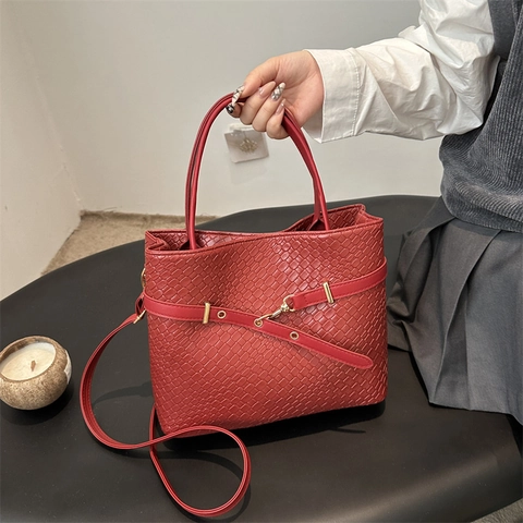 Women Large Capacity Tote Bag PU Leather Woven Texture Commuter Handbag Crossbody Shoulder Straps Golden Buckle
