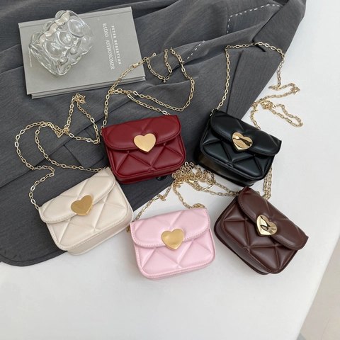 Mini Quilted Crossbody Bag PU Leather Heart Shaped Gold Clasp Chain Strap Small Square Shoulder Bag For Women Fashion