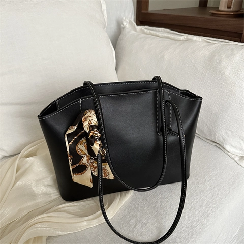 Retro Große Kapazität Tote Bag Damen Kunstleder Schultertasche Mit Satinnschal Dekor Weiße Nähte Pendler Handtasche