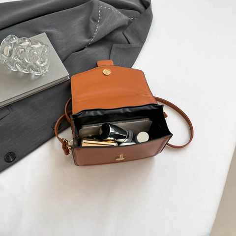Borsa A Tracolla Quadrata Da Donna Borsa A Mano In Pelle PU Fibbia In Metallo Dorato Patta Tracolla Regolabile
