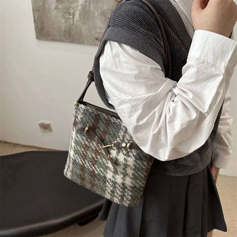 Borsa a Spalla Vintage Tweed Scozzese Cinturino in Pelle PU a Contrasto Borsa a Secchiello per Donna Retro Casual Borsa