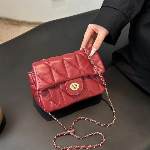Quilted Rhombic Pattern Crossbody Bag PU Leather Chain Strap Metal Twist Lock Fashion Shoulder Bag For Women