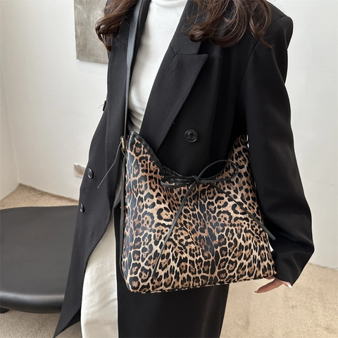 Sac À Bandoulière Hobo En Cuir PU Imprimé Léopard Grande Capacité Femmes Style Vintage Avec Décoration Noeud