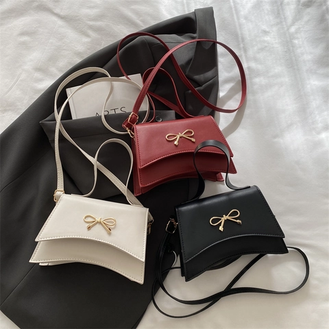 Bolso Bandolera Para Mujer De Cuero PU Con Hebilla De Lazo Dorado Y Fondo Curvo Elegante Mini Bolso De Mano