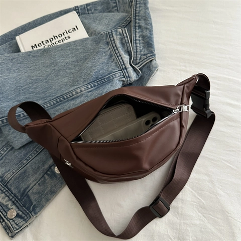 Sac Banane À La Mode En Cuir PU Sac Poitrine Décontracté Avec Sangle Réglable Style Simple Pour Les Voyages