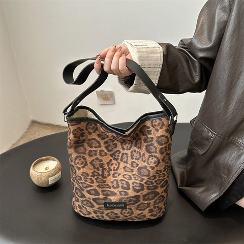 Borsa A Secchiello Leopardata Da Donna Grande Capacità Pelle PU Tessuto Borsa A Tracolla Hobo A Mano Vintage Casual Quotidiana