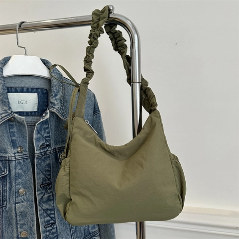 Women Nylon Shoulder Bag Scrunched Strap Pleated Hobo Underarm Purse With Drawstring Bow Casual Minimalist