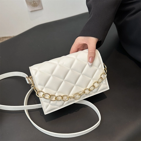 Women Quilted Crossbody Bag PU Leather Mini Square Purse With Gold Chain Strap Vintage Simple Shoulder Handbag