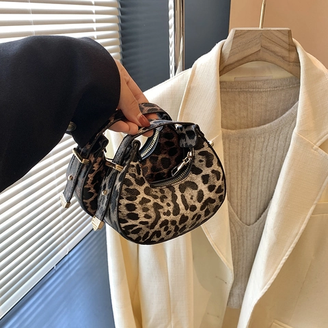 Damen Hobo Tasche Mit Leopardenmuster Sichelform Achseltasche Retro Trendy Kunstleder Goldene Beschläge Reißverschluss