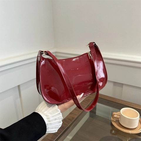 Patent Leather Underarm Bag For Women Glossy Baguette Shoulder Handbag Minimalist Retro Style Solid Color Gold Hardware