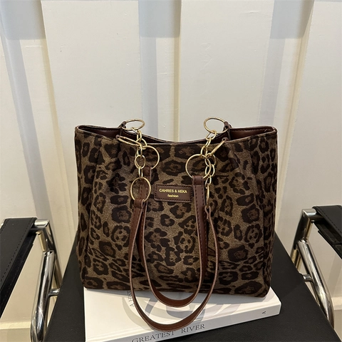 Sac À Main Léopard À La Mode Grande Capacité Sac À Épaule En Nylon Pour Femmes Avec Chaîne En Métal Et Poignée En Cuir Style Urbain