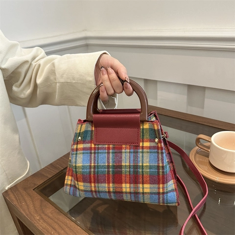 Retro British Style Plaid Handbag Woolen Tweed Crossbody Bag With Round Resin Handle Leather Flap Women Shoulder Bag
