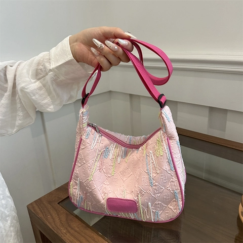 Dames Casual Reliëf Stof Hobotas Met Gekleurde Golvende Borduursels Chique Halve Maan Oksel Schouder Crossbodytas