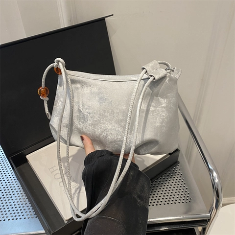 Borsa A Tracolla Nuvola Pieghettata Donna Morbida Pelle PU Borsa A Spalla Sotto L ascella Con Perline Ambra Vintage Minimalista