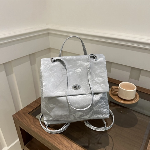 Women Crinkled PU Leather Fashion Backpack Large Capacity Turn-Lock Casual School Bag Niche Design Versatile