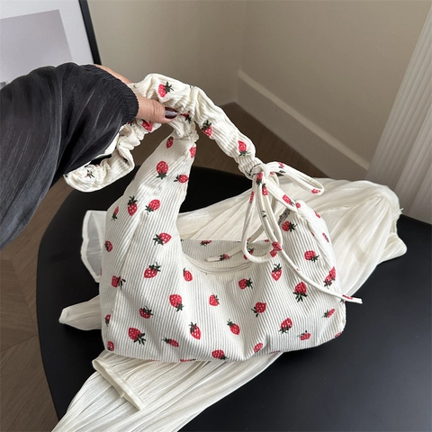 Borsa Hobo In Velluto A Coste Kawaii Stampa Fragola Manico Increspato Fiocco Borsa A Spalla Sottobraccio Per Donna
