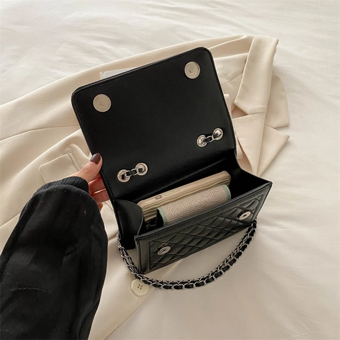 Borsa A Tracolla Trapuntata Da Donna In Pelle PU Decorazione Fiocco In Metallo Catena Regolabile Piccola Borsa Quadrata