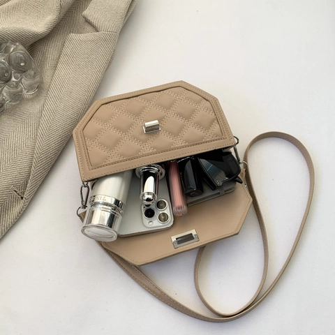 Fashion Women PU Leather Quilted Rhombus Crossbody Bag Small Square Hexagonal Shoulder Bag Metal Rotating Lock Versatile