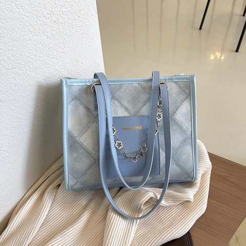 Modische Damen Tote Handtasche Großem Fassungsvermögen PU-Leder Rautensteppung Schultertasche Mit Goldener Blumenkette