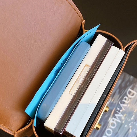 Women Mini Phone Crossbody Bag Quilted PU Leather Contrast Color Small Square Shoulder Handbag Metal Buckle Chic Fashion