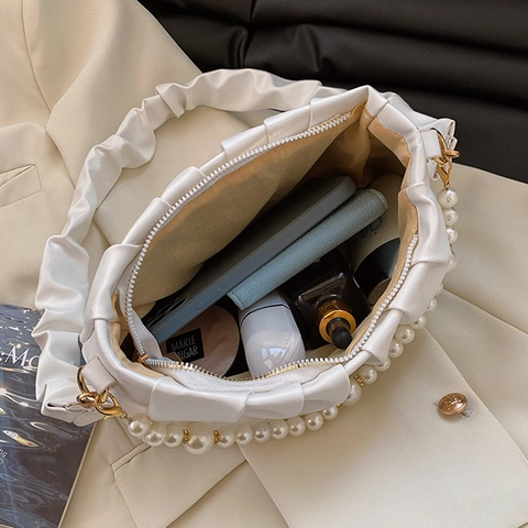 Ruched PU Leather Crossbody Bag For Women With Faux Artificial Pearl Chain Elegant Pleated Cloud Shoulder Bag Fashion Underarm Bag