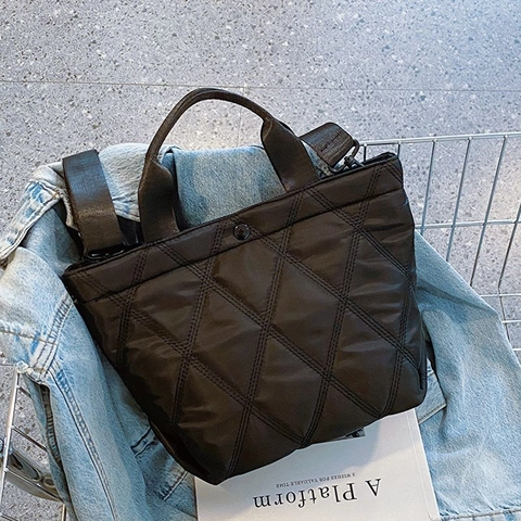 Damen Mode Gesteppte Nylon Tragetasche Rautenmuster Schulter Umhängetasche Mit Verstellbarem Breitem Gurt Täglicher Pendlerbeutel