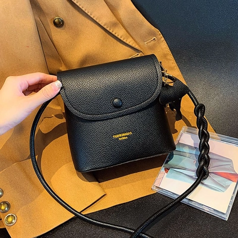 Women Litchi Pattern PU Leather Crossbody Bag Chic Square Flap Shoulder Purse With Elephant Pendant Braided Strap