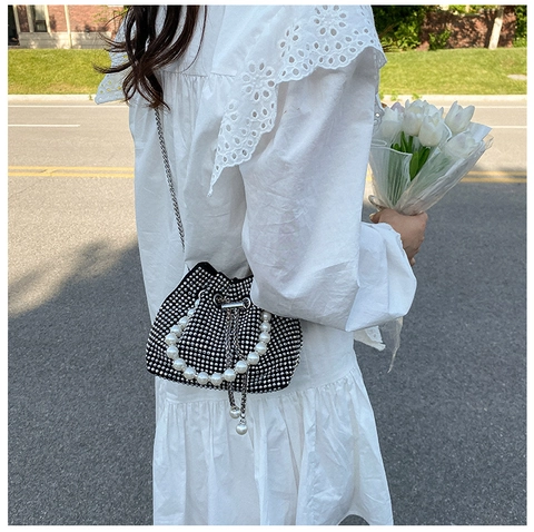 Borsa A Secchiello Da Donna Con Strass Manico In Perla Artificial E Tracolla In Catena Di Metallo Coulisse Borsa Da Sera