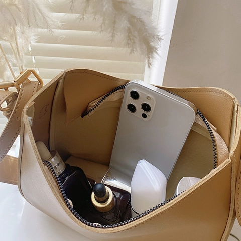 Minimalistische Halve Maan Hobo Tas PU Leer Grote Capaciteit Verstelbare Riem Goud Hardware Schoudertas Dames