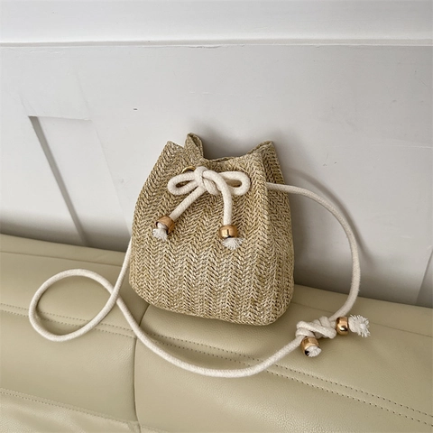 Borsa a Secchiello Intrecciata in Paglia da Donna Minimalista Coulisse Borsa a Tracolla con Perle di Metallo Borsa Mare