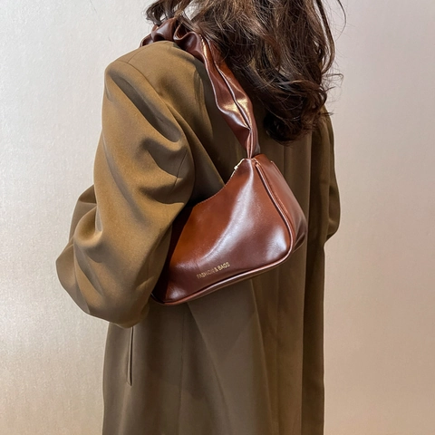 Sac Baguette En Cuir PU Brillant Femmes Poignée Scrunchie Plissée Sac À Épaule Sous L'aisselle Style Niche Rétro Mode