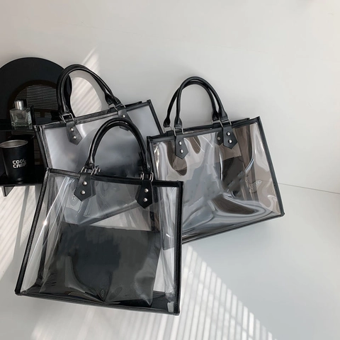 Transparente PVC Einkaufstasche Damen Große Kapazität Mattierte Wasserdichte Handtasche Mit Innentasche Buchstabendruck Modernes Nietendetail