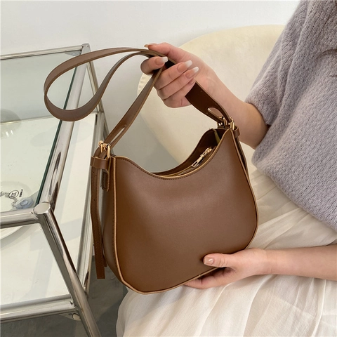 Bolso Hobo Minimalista De Cuero PU Para Mujer Color Sólido Bolso De Hombro Media Luna Con Correa Ajustable Bolso De Axila