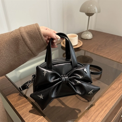 Damen Umhängetasche PU Leder Große Schleife Dekoration Stern Nieten Tragegriff Verstellbarer Gurt Schicke Trendy Mini Tasche