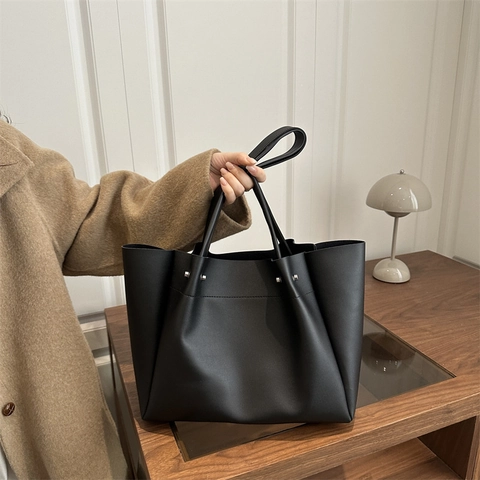 Large Capacity PU Leather Tote Bag Rivet Decor Minimalist Single Shoulder Handbag For Work Daily Commute