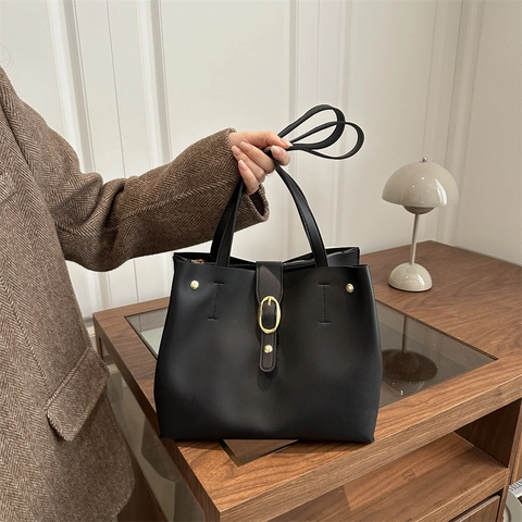 Bolso Tote Para Mujer Cuero PU Gran Capacidad Color Sólido Hebilla Metal Ovalada Moda Bolso De Hombro De Mano