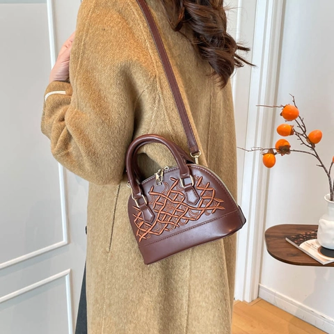 Retro Muschel Handtasche PU Leder Geprägte Stickerei Kuppel Umhängetasche Mit Verstellbarem Riemen Doppelreißverschluss