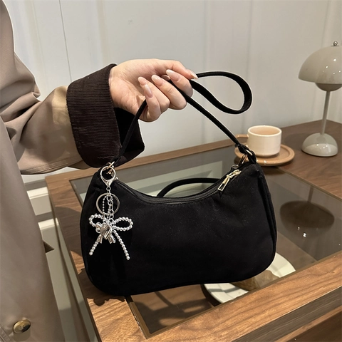 Halve Maan Hobo Tas Voor Dames Suède Textuur Oksel Schoudertas Met Strik Hart Hanger Retro Minimalistische Stijl