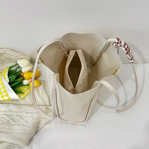 Bolso Tote De Cuero PU Gran Capacidad Bolso De Mano Mujer Bolsa Interior Decoración Pañuelo Puntos Simple Urbano Hombro
