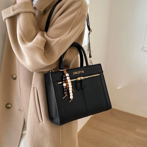 Borsa da Donna Vintage a Spina di Pesce in Pelle PU Piccola Borsa a Tracolla Quadrata Con Ciondolo di Perline per Donna