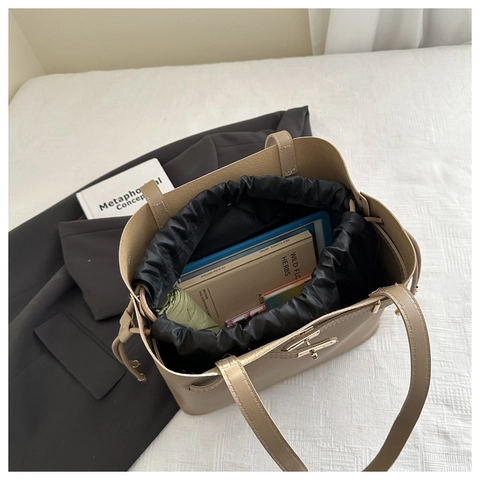 Damen Große Kapazität Eimer Einkaufstasche Vintage PU Leder Schultertasche Handtasche Mit Metallschloss Und Kordelzug