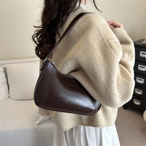 Borsa Sottobraccio In Pelle PU Lucida Vintage Borsa A Tracolla Mezzaluna Minimalista Per Donna Moda Tendenza Versatile