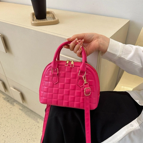 Women Fashion PU Leather Shell Bag Quilted Checkerboard Pattern Top Handle Crossbody Handbag With Gold Hardware Zip Closure