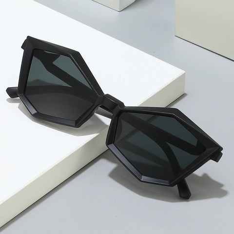 Geometrische Sonnenbrille Irregulärer Polygon PC Rahmen UV400 Schutz Retro Futuristisch Street Style Für Damen Herren Unisex