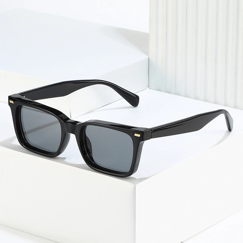 Vintage Square Sunglasses UV400 Protection PC Frame Fashion Eyewear For Men And Women Outdoor Driving Travel Stylish