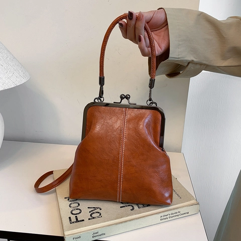 Retro PU Leder Handtasche Mit Kussverschluss Elegante Muschelform Arzttasche Mit Verstellbarem Schultergurt Damen