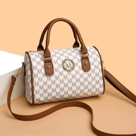 Damen Boston Handtasche M Monogramm PU Leder Rundes Metall Logo Mode Pendeln Schulter Umhängetasche