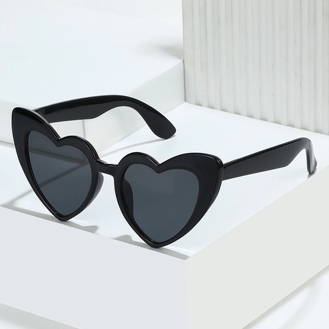 Lunettes De Soleil En Forme De Cœur Monture PC Mignonne Protection UV400 Rétro Mode Pour Voyage Fête