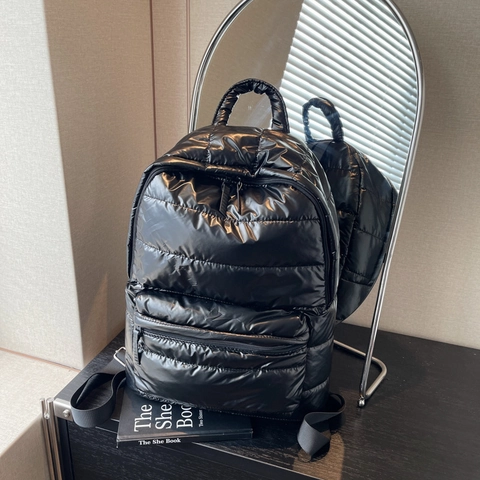 Dames Puffer Rugzak Gewatteerd Nylon Grote Capaciteit Lichtgewicht Casual Streetwear Stijl Glanzende Zachte Dagrugzak